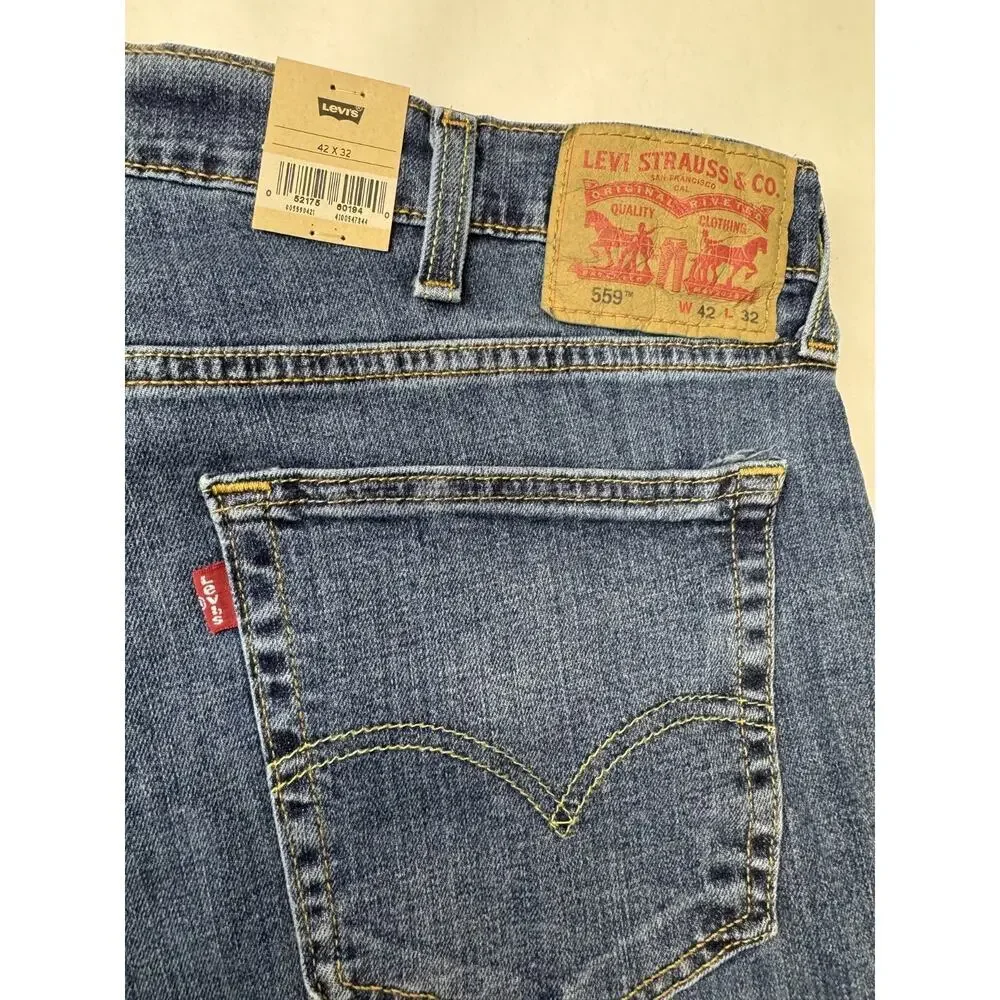 NWT Levi's 559 Relaxed Straight Jeans Blue Medium Wash Baggy Men 42 * 32